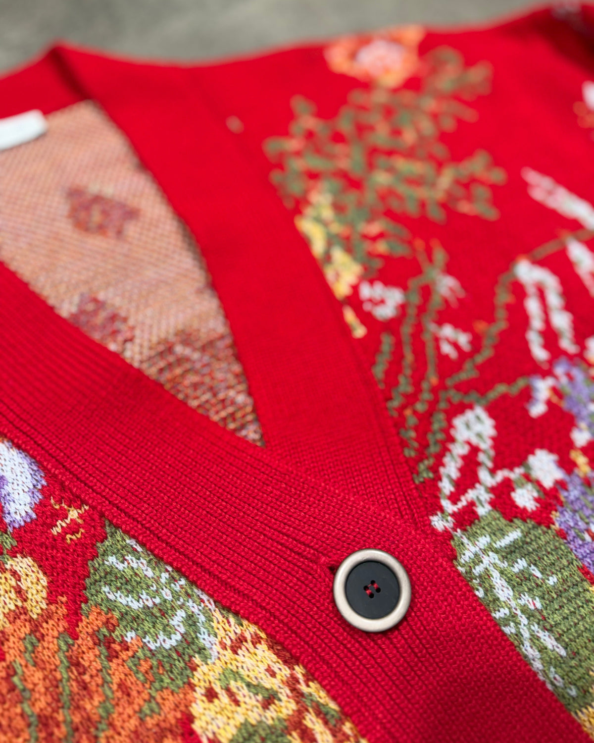 FLORAL JACQUARD STRICKJACKE