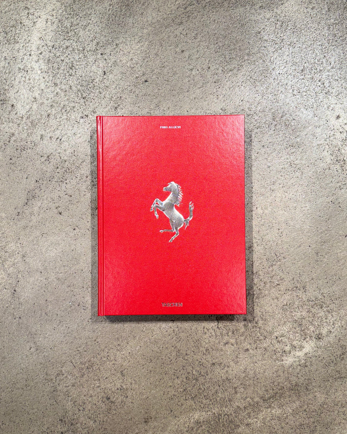 FERRARI – COFFEE-TABLE-BOOK