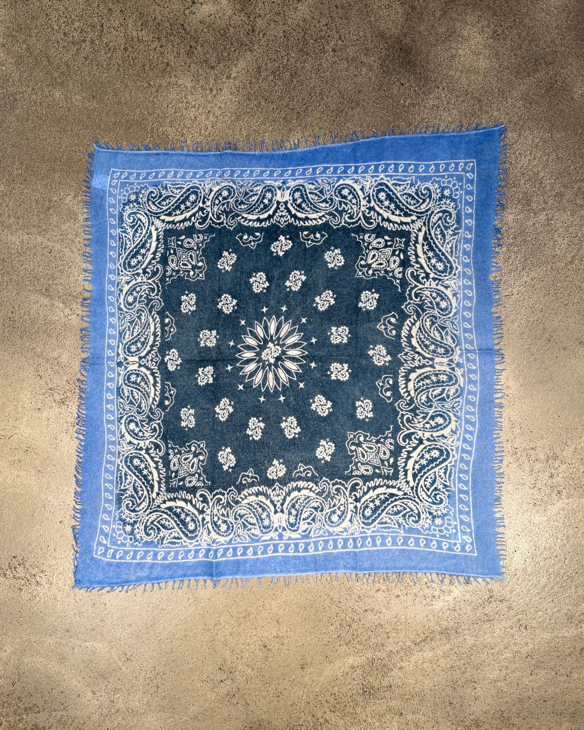 #farbe_Dunkelblau Hellblau